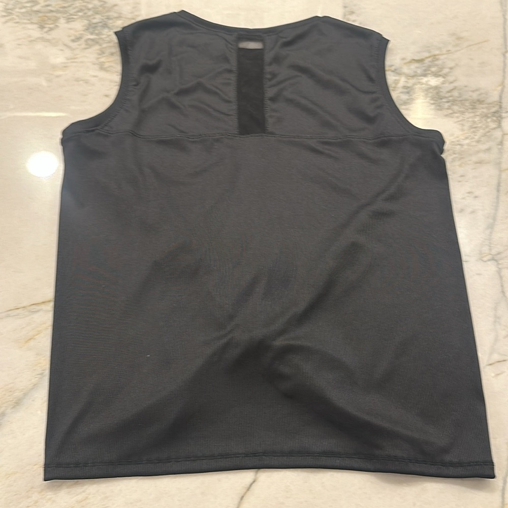 Lucky in Love Core Twist Front Tank - Black sz S - Picture 6 of 6